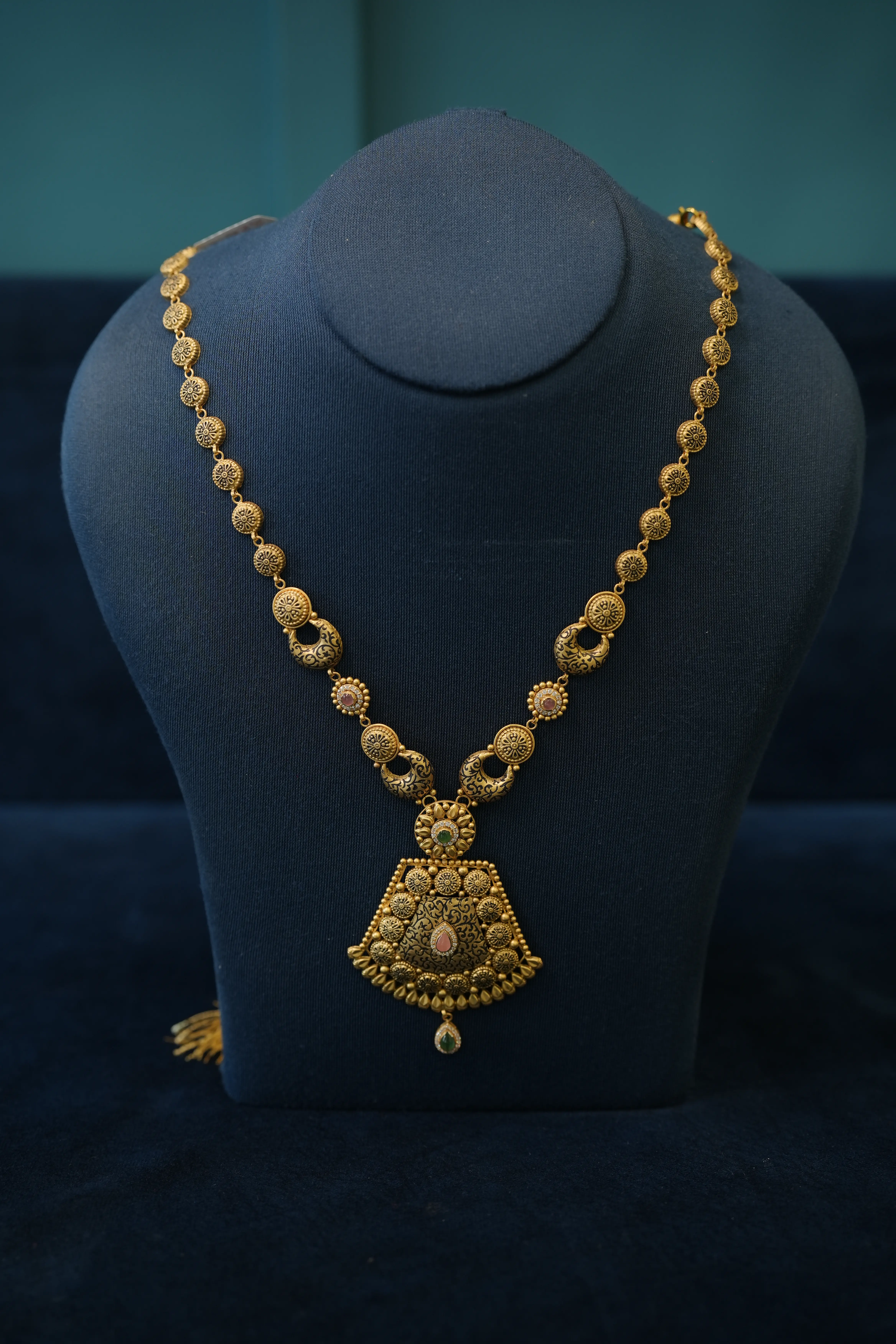 gold jewellery shop in Koduvally, diamond jewellery store in 
Kozhikode
